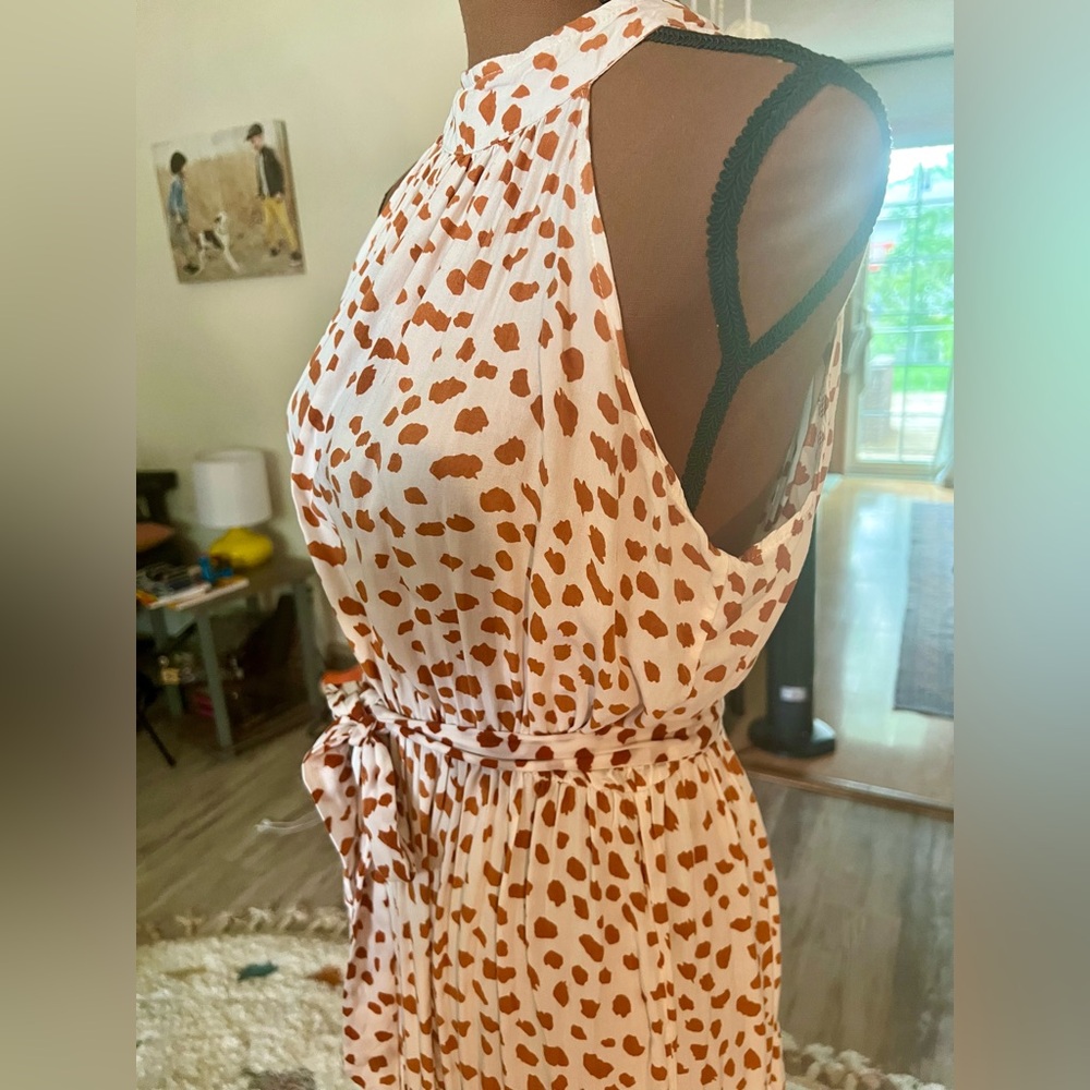Chic White and Brown Patterned Maxi Dress - Picture 2 of 6